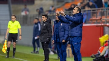14 01 24
MINIESTADIO CERRO DEL ESPINO
PARTIDO DE FUTBOL PRIMERA FEDERACION
ATLETICO DE MADRID B - LINARES DEPORTIVO
Entrenador LUIS GARCIA TEVENET