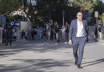 La plantilla de los Dragones Azules estuvo en el Hospital CUF de Oporto visitando a su portero Iker Casillas.
