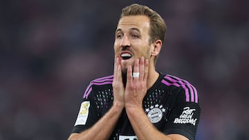 Bayern Munich's English forward #09 Harry Kane reacts during the German first division Bundesliga football match between RB Leipzig and FC Bayern Munich in Leipzig, eastern Germany on September 30, 2023. (Photo by Ronny HARTMANN / AFP) / DFL REGULATIONS PROHIBIT ANY USE OF PHOTOGRAPHS AS IMAGE SEQUENCES AND/OR QUASI-VIDEO ALTERNATIVE CROP