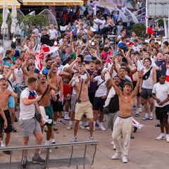 Los turistas británicos activan las alarmas por la “misteriosa enfermedad” en España y piden vigilar estos síntomas