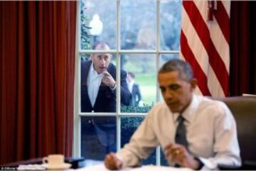 ? Official White House Photo by Pete Souza
https://www.flickr.com/photos/whitehouse/
