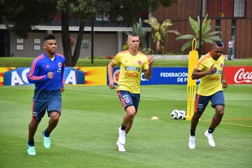 La Selección Colombia trabaja en la Sede de la Federación Colombiana de Fútbol en Bogotá con el grupo casi completo. Fabra, Borja, Mateus, Lerma y compañía se alistan para el partido de despedida, el viaje a Italia y el Mundial.