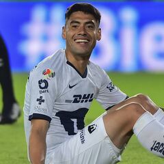 Mora trabaja separado en Pumas a espera de resolver su futuro