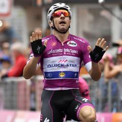 Viviani sprints to success to secure Giro hat-trick