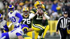 Aaron Rodgers lanza dos pases de touchdown y los Packers aprovechan tres entregas de bal&oacute;n para derrotar nuevamente a los Rams en Lambeau Field.