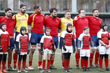 Un pésimo arbitraje provoca una bronca y el Mundial se aleja