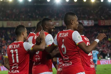 Buen partido del rojo que goleó 4-1 en Bogotá.