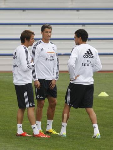 El Real Madrid en Saint Louis. Coentrao, Cristiano Ronaldo y Pepe.