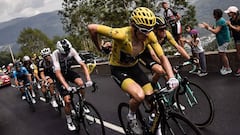 Geraint Thomas rueda junto a Steven Kruijswijk, Chris Froome y Tom Dumoulin durante el Tour de Francia de 2018.