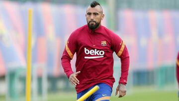 HANDOUT - 08 September 2020, Spain, Barcelona: Barcelona&#039;s Arturo Vidal takes part in a training session at the Joan Gamper Sports City. Photo: -/FC Barcelona/dpa - ATTENTION: editorial use only and only if the credit mentioned above is referenced in full
 08/09/2020 ONLY FOR USE IN SPAIN