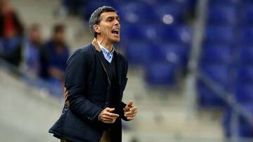 GRAF181. CORNELLÁ (BARCELONA), 04/01/2018.- El entrenador del Levante UD Juan Ramon López Muñiz en partido de ida de octavos de final de la Copa del Rey que RCD Espanyol y Levante UD disputan esta noche en el RCDE Stadium, en Cornell&