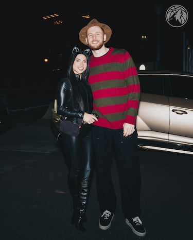 El disfraz de Wemby, entre los más terroríficos de la noche de Halloween en la NBA