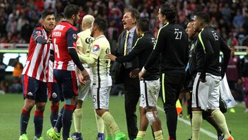 Ricardo La Volpe solo tendrá un partido de suspensión