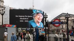 LONDON, UNITED KINGDOM - SEPTEMBER 09: A tribute to Queen Elizabeth II is displayed on the large screen in Piccadilly Circus on the first day of national mourning following her death, in London, United Kingdom on September 09, 2022. Buckingham Palace has announced yesterday that Queen Elizabeth II has died peacefully at the age of 96 at Balmoral Castle after 70 years on the throne. (Photo by Wiktor Szymanowicz/Anadolu Agency via Getty Images)