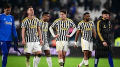 Juventus players react at the end of the Italian Serie A football match Juventus vs Udinese on February 12, 2024 at the �Allianz Stadium� in Turin. (Photo by MARCO BERTORELLO / AFP)