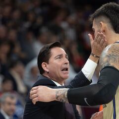 Derrota ante Efes en el debut de Pascual