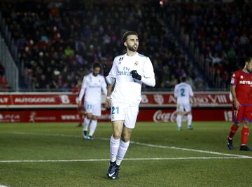 El canterano madridista es el último ejemplo de jugador que ha militado en ambos equipos. Alternó categorías inferiores y primer equipo del Real Madrid entre 2014 y 2019 y fue cedido al Levante entre 2018 y 2020.