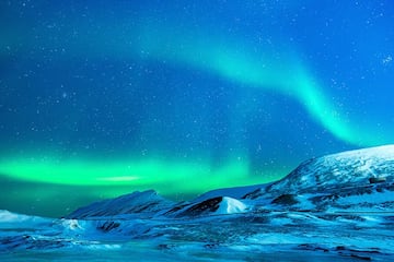 Aurora boreal vista desde el archipiélago noruego