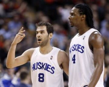 Calderón y Bosh homenajearon a los Huskies de Toronto.