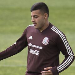 Alexis Vega prefiere quedarse en Chivas que ir micro ciclos del Tri