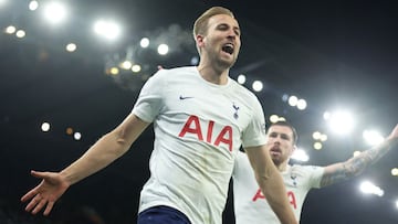 Soccer Football - Premier League - Manchester City v Tottenham Hotspur - Etihad Stadium, Manchester, Britain - February 19, 2022 Tottenham Hotspur's Harry Kane celebrates scoring their second goal Action Images via Reuters/Carl Recine EDITORIAL USE O
