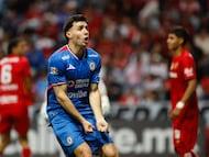MEX3898. TOLUCA (MÉXICO), 07/02/2026.- José Paradela de Cruz Azul celebra un gol este sábado, en un partido por la jornada 5 del Torneo Clausura 2026 de la Liga MX en el estadio Nemesio Diez en Toluca (México). EFE/Felipe Gutiérrez