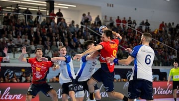 Tarrafeta en una penetración entre la defensa rival.