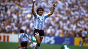 El exdefensor fue campeón con Argentina en México 86 y subcampeón en Italia 90. Referente y líder dentro del campo.