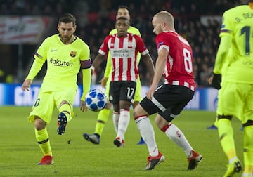 Leo Messi y Jorrit Hendrix.