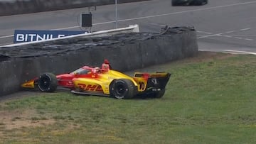 Palou se lleva un susto de campeonato pero sale 3º