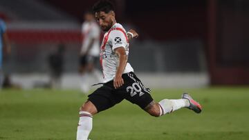 Alerta en la banda izquierda: se lesionaron Angileri y Casco