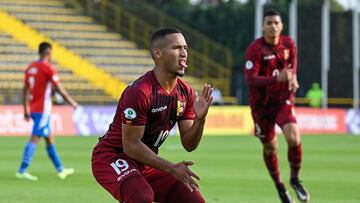 Venezuela's Brayan Alcocer celebrates after scoring against Paraguay during the South American U-20 championship second stage round football match at the Metropolitano de Techo stadium in Bogota, Colombia on January 31, 2023. (Photo by Juan BARRETO / AFP)