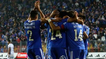 Futbol, Universidad de Chile vs Huachipato.
Fecha 14, campeonato Nacional 2022.
El jugador de Universidad de Chile Dario Ososrio celebra su gol contra Huachipato durante el partido por la primera division disputado en el estadio Santa Laura.
Santiago, Chile.
21/05/2022
Javier Salvo/Photosport
Football, Universidad de Chile vs Huachipato.
14th date, 2022 National Championship.
Universidad de Chile’s player Dario Ososrio celebrates his goal against Huachipato during the first division match held at Santa Laura stadium.
Santiago, Chile.
21/05/2022
Javier Salvo/Photosport