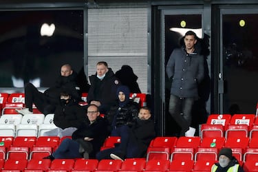 En 2014, las leyendas del Manchester United Scholes, Giggs, Budd y los hermanos Neville se unieron para comprar un club vecino que jugaba en Salford, la octava división del fútbol inglés. A ellos se unió en 2019 Beckham, quien compró la participación del 10% propiedad de Peter Lim. Bajo el paraguas de exfutbolistas, el equipo pasó de la octava división del fútbol inglés a la Football League Two (cuarta división).