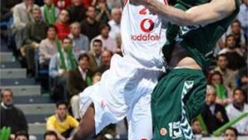 <B>TRES DERROTAS.</B> Unicaja sólo ha ganado uno de los cuatro partidos que ha jugado en esta fase.