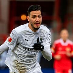 El Atlético mira a Bensebaini