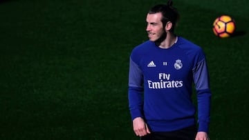 Real Madrid&#039;s Welsh forward Gareth Bale attends a training session at Valdebebas Sport City in Madrid