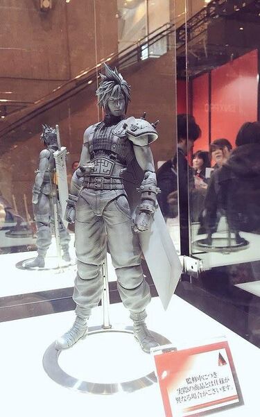 Square Enix muestra impresionantes figuras de Cloud y Barrett