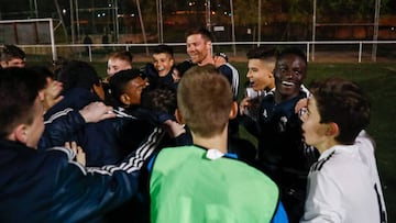 Xabi Alonso, con el Infantil A del Real Madrid.