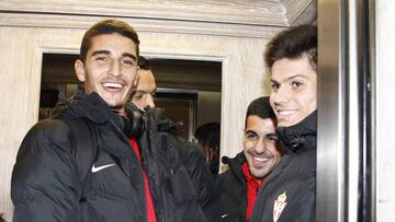 El Sporting ( en la imagen Rachid, Carlos Castro y Meré) juega esta noche ante el Real Madrid. Benzema será titular.
