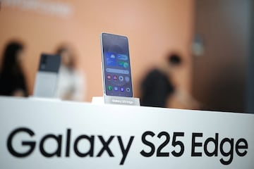Samsung Electronics* Galaxy S25 Edge is on display during an event at its store in Seoul, South Korea, May 13, 2025. REUTERS/Kim Hong-Ji