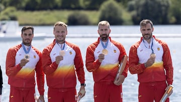 Arévalo, Cooper, Germade y Craviotto con su medalla en K4 500.