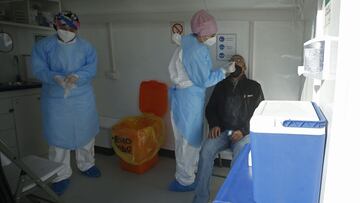 Curva y mapa de casos, contagios y muertes por región en Chile, hoy, domingo 25 de julio