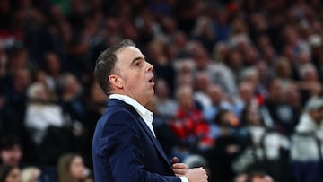 Óscar Orellana, entrenador del Barça, durante el partido de la Euroliga ante el Bayern Múnich.