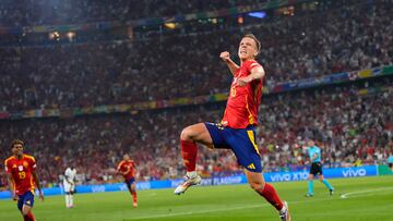 Dani Olmo celebra su gol contra Francia.