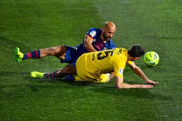 Mikel Rico y Clement Lenglet.