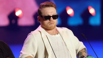 Canelo Álvarez en una rueda de prensa.