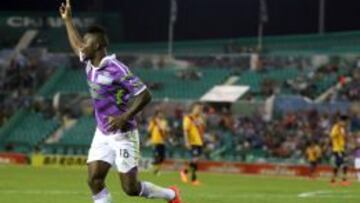 Avilés Hurtado celebra su gol que le daba la victoria a Chiapas
