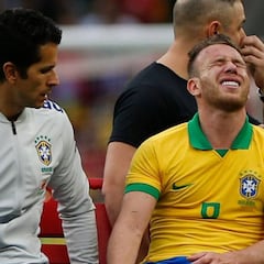 Arthur es duda para el debut de Brasil en Copa América