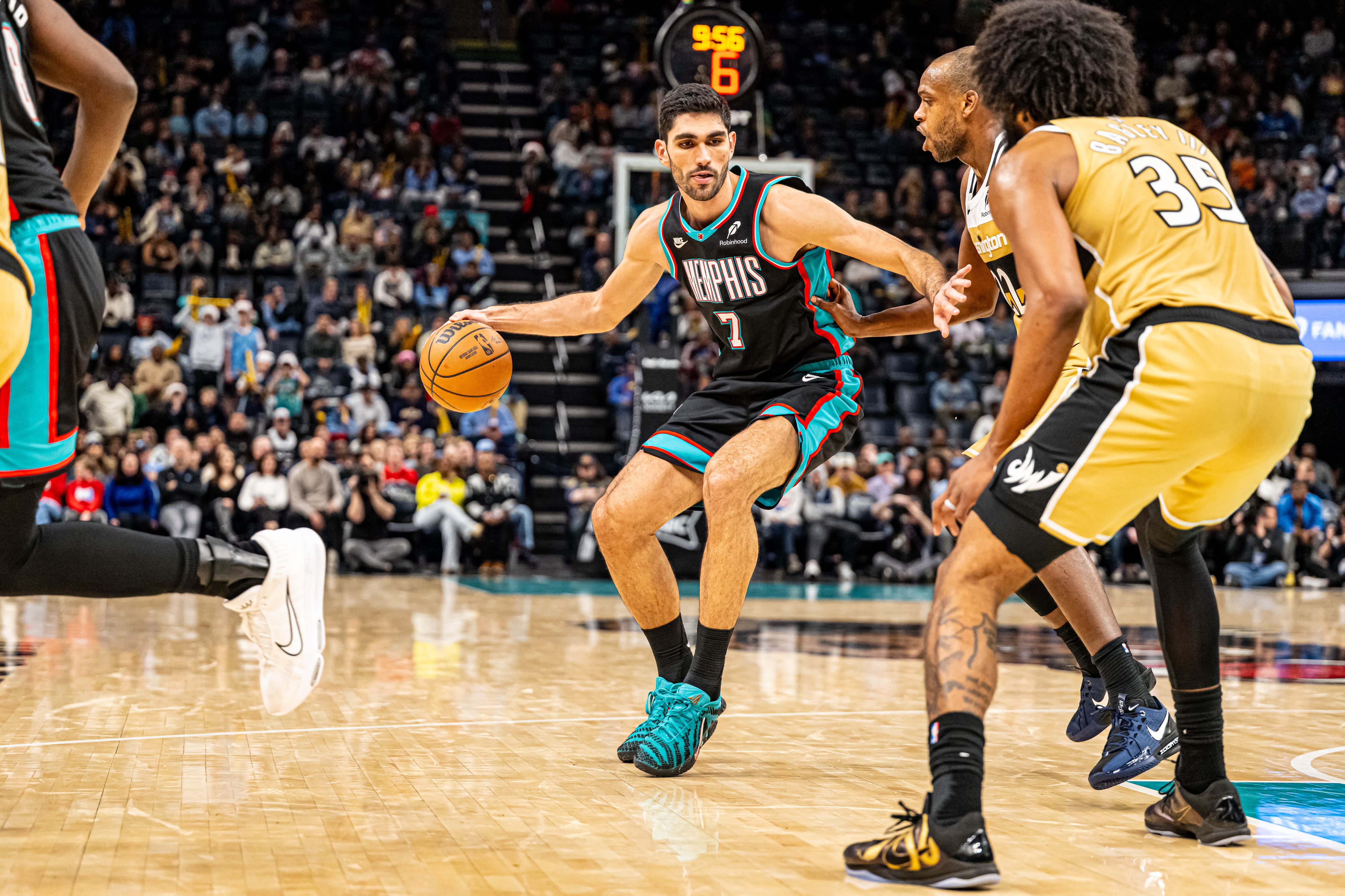 Los Grizzlies apuestan por Aldama